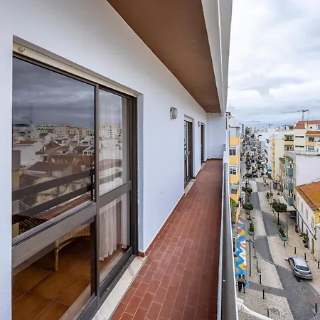 Old Town Riverside Retreat, Portimao