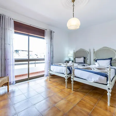 Old Town Riverside Retreat, Apartment Portimao