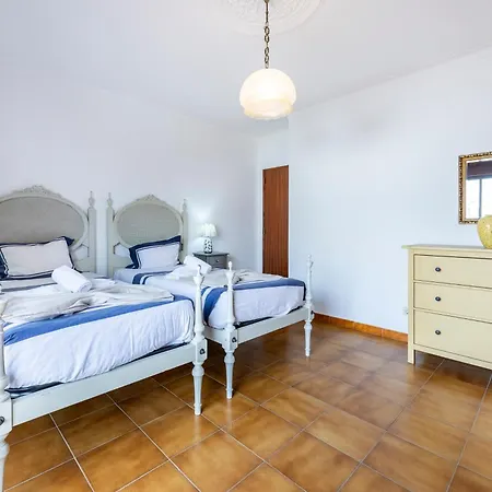 Old Town Riverside Retreat, Apartment Portimao